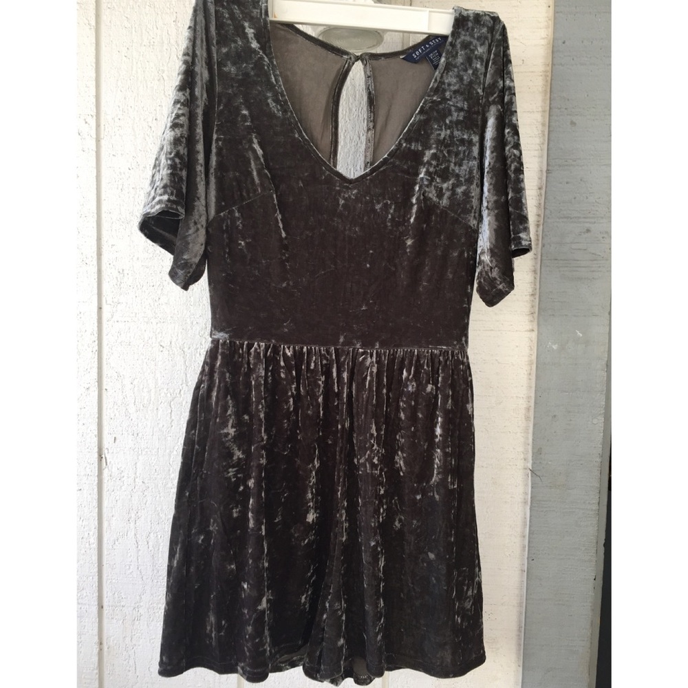 Forsest green velvet romper